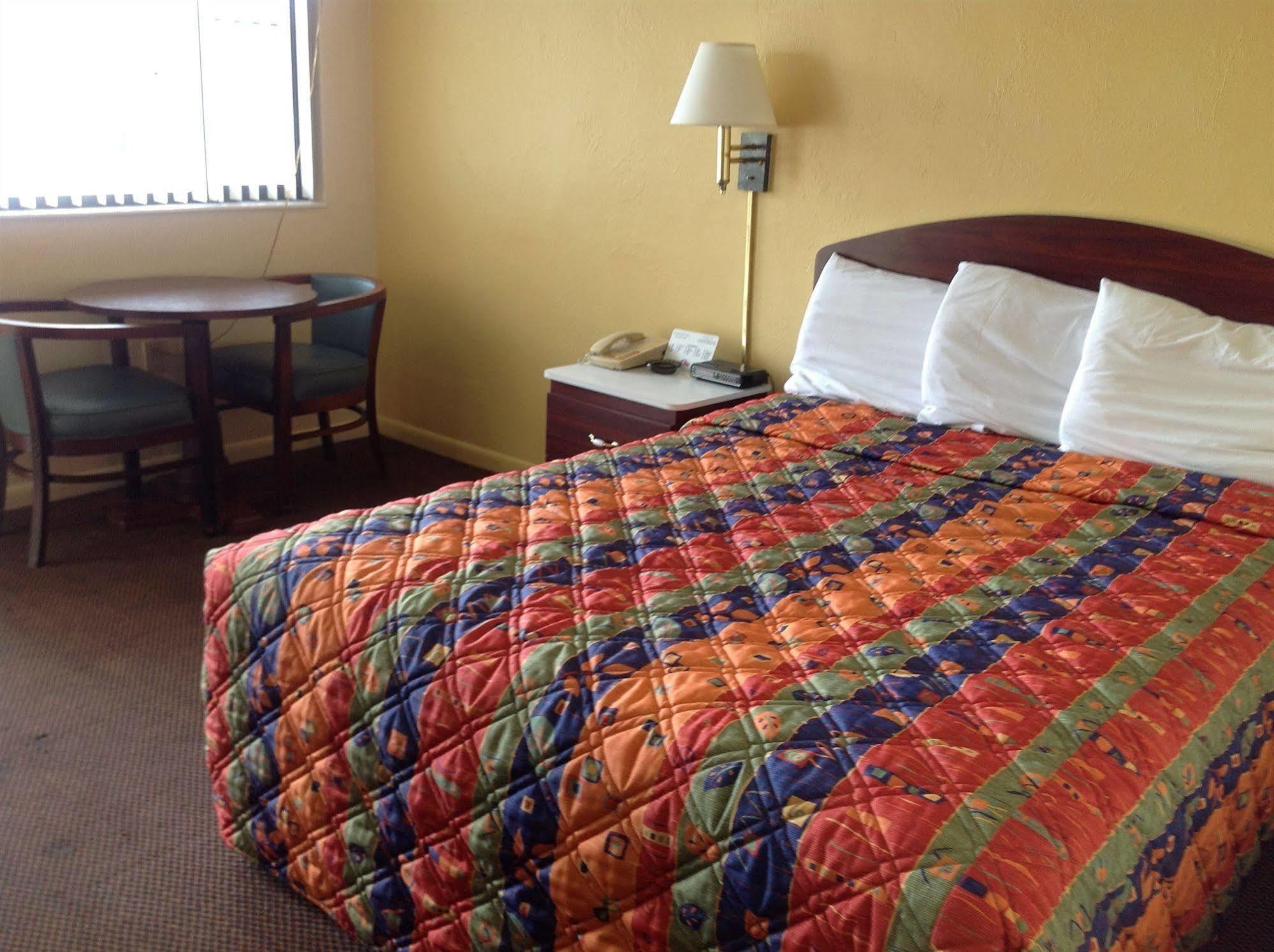 Economy Inn Okeechobee Buitenkant foto